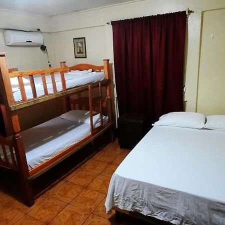 Tropical Dreams Hostel South End Екстериор снимка
