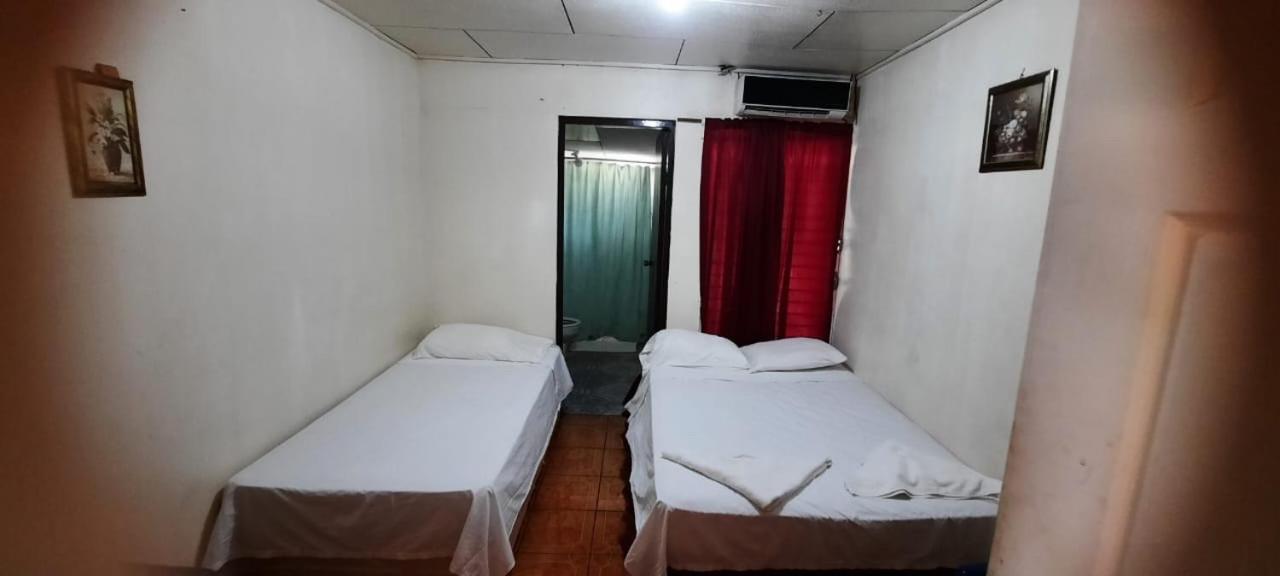 Tropical Dreams Hostel South End Екстериор снимка