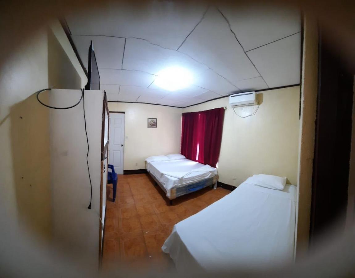 Tropical Dreams Hostel South End Екстериор снимка